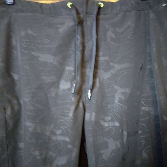 ZEROXPOSUR MEN'S XXL BLACK CAMO SWIM TRUNKS SHORTS NEW BEACH VACATION - Picture 4 of 6